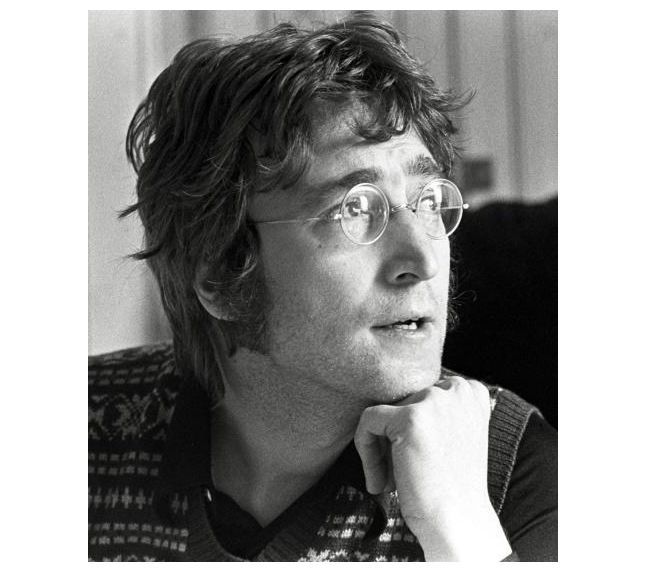 JOHN LENNON: HISTORIA DE UN SOÑADOR