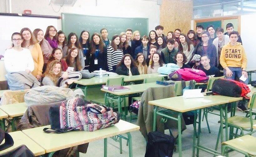 LOS MONITORES DEL EQUIPO MUCHO + QUE VOLUNTARIOS EN EL INSTITUTO IES EL CARMEN DE MURCIA
