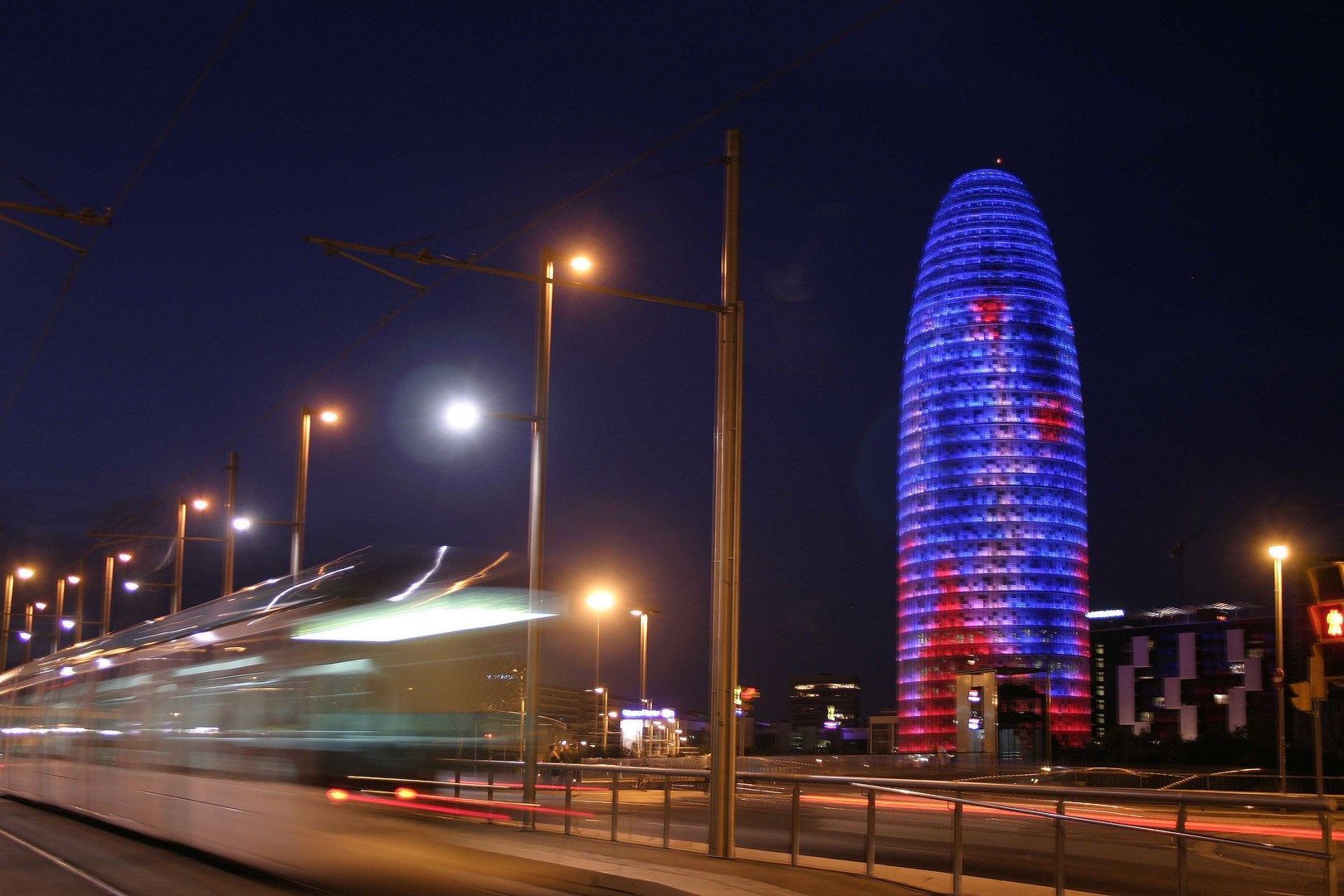 POEMA Y REFLEXIÓN: BARCELONA