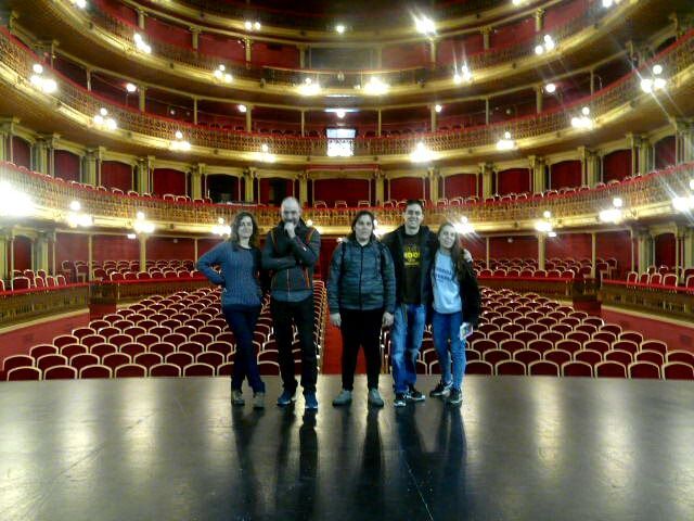 CAZADORES DE GRAFFITIS “CAZADOS” POR LA MAGIA DEL TEATRO ROMEA